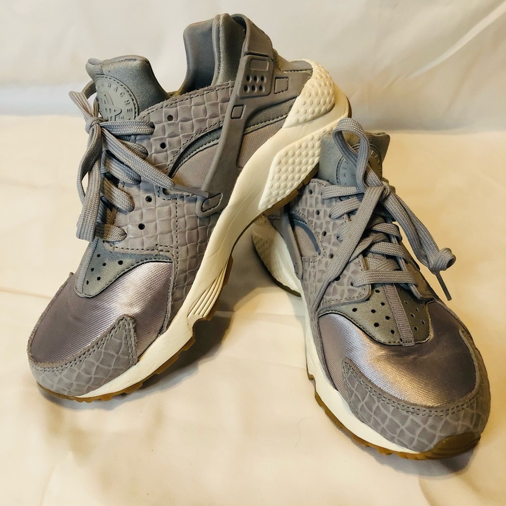 Air huarache run